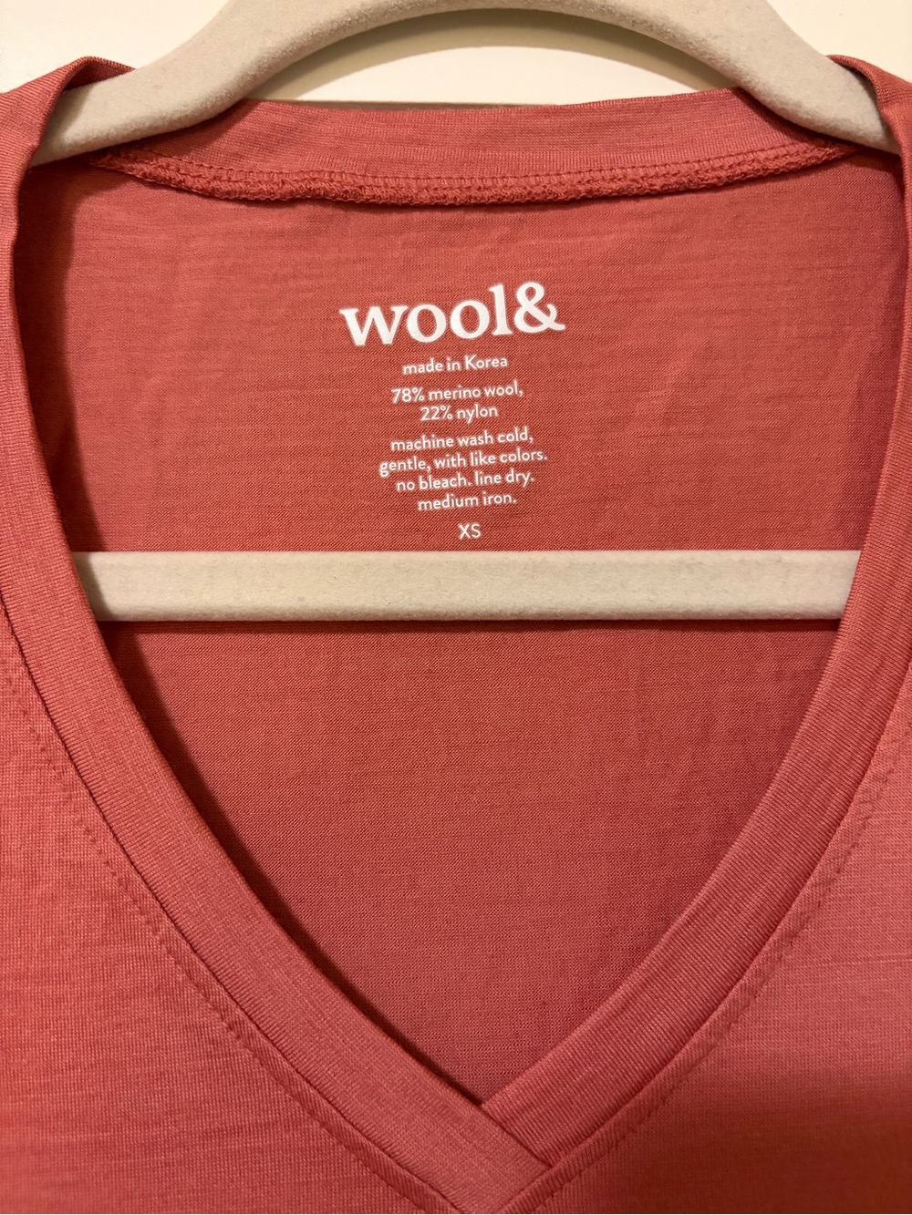 wool& milena merino wool v-neck sleeveless midi dress in dusty cedar - Picture 3 of 3